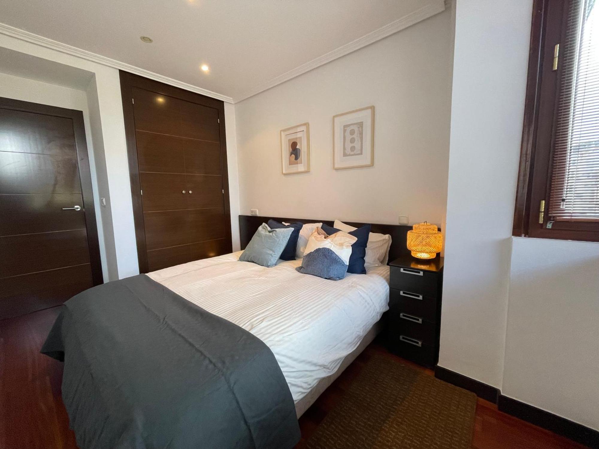 Atuaire Home Vivienda B Luminosa Parking Incluido En Plena Calle Comercial Burgo Exteriör bild